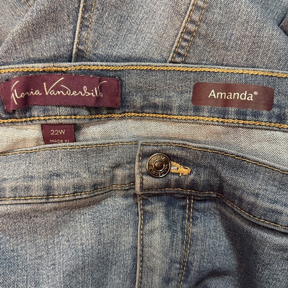 Gloria Vanderbilt Amanda Light Wash Women’s 22W Stretch Denim Jeans - Picture 5 of 9